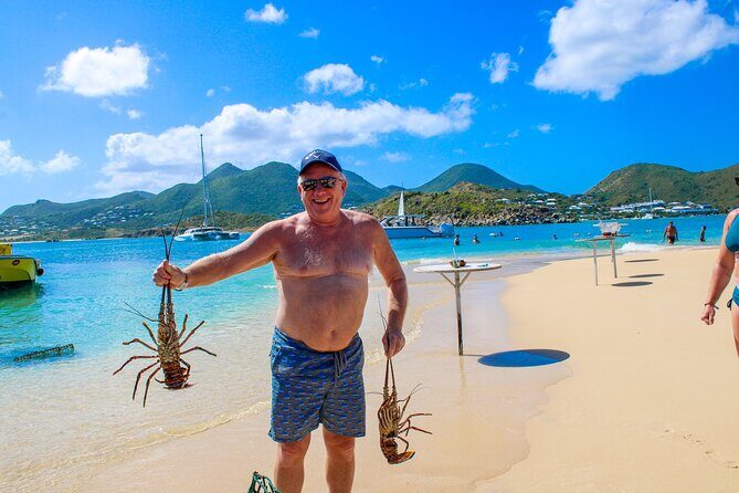 All-Inclusive Local Guided Pinel Island Tour - The guided hiking trail: panoramic views without the guessing game