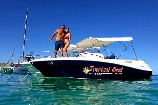 Boat rental To go by yourself CAP CAMARAT - What you’re really renting: Cap Camarat 6.5 WA in St Martin