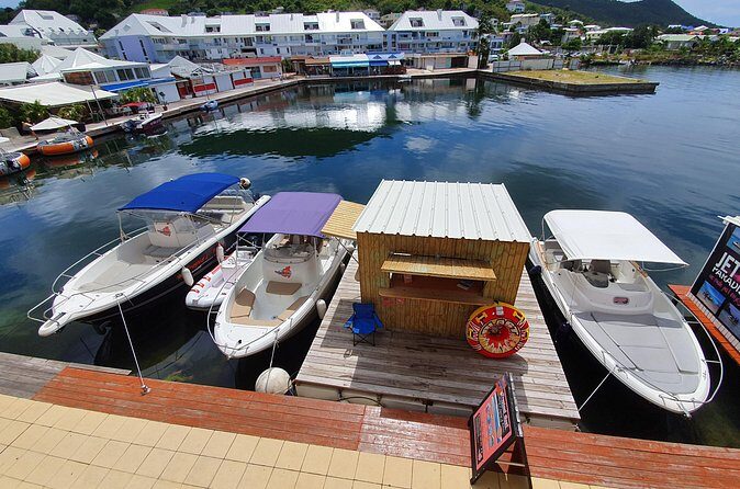 Boat rental To go by yourself CAP CAMARAT - Boat driving reality check: license and control