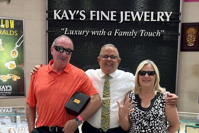 Champagne and Diamond Shopping Experience in St Maarten - What Happens in the Store During Your 1-Hour Session