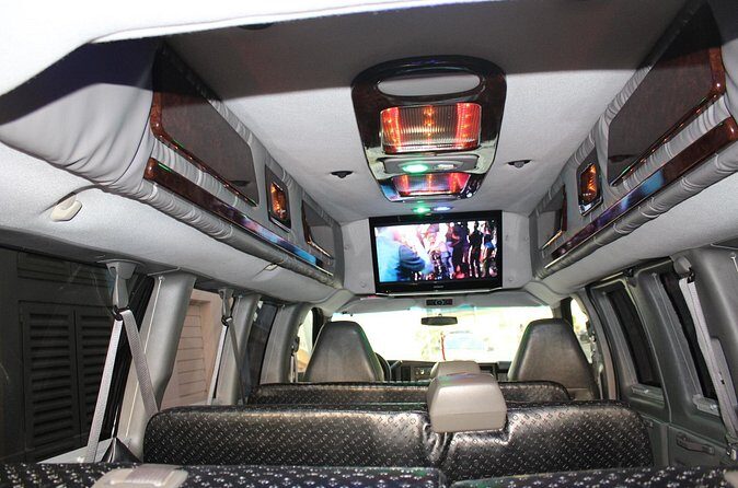 Group private transportation in St Maarten - Group size rules and luggage limits that keep you from surprises