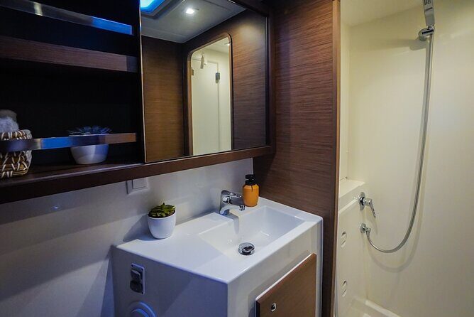 Luxury Catamaran Private Charter in St. Maarten/St. Martin - Food and drink: why this charter price can actually make sense