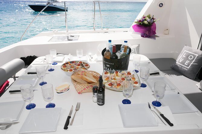 Luxury Private Full-Day Catamaran Charter in St Maarten & Saint-Martin - The 7-hour St Maarten loop: Mulet Bay, Long Bay, and Divi Little Bay