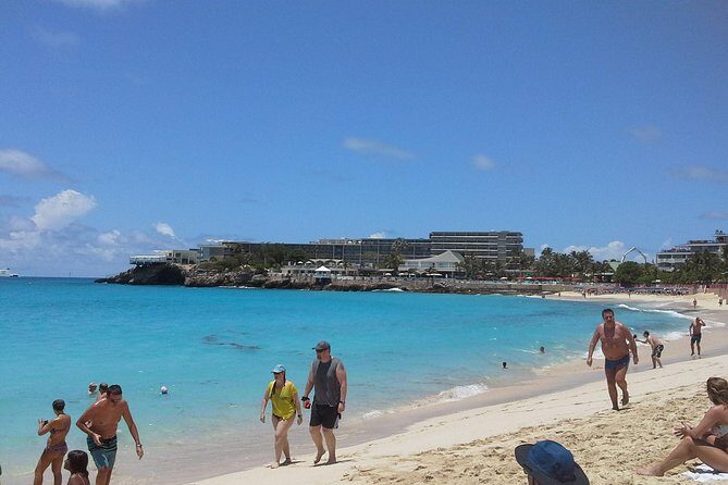 See the Planes Adventure to Orient Beach - Maho Beach: The Plane-Watching Experience at Sunset Beach Bar