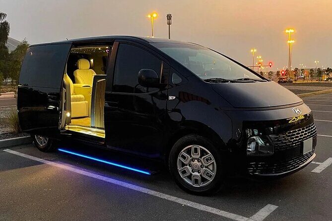 St. Maarten #1 VIP Airport Pickup & Luxury Taxi Service - Meeting You at Arrivals: Nameplate, Waiting, and Timing