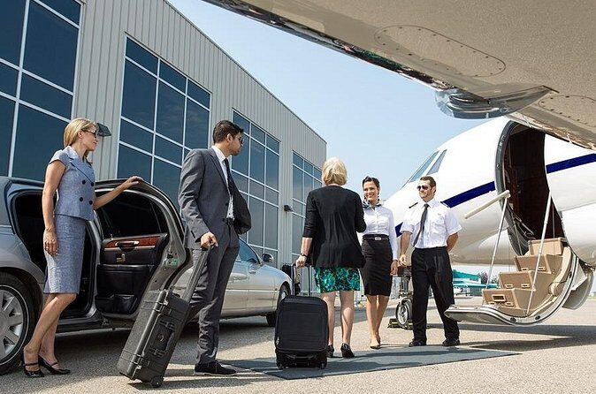 St.Maarten Airport Pick Up Taxi Service - Door-to-Door on Both Sides of St Maarten/Sint Martin