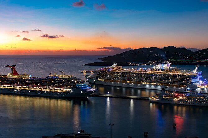St Maarten and St Martin Megga Tour - Sunset Bar & Grill and Maho: where plane watching becomes the highlight
