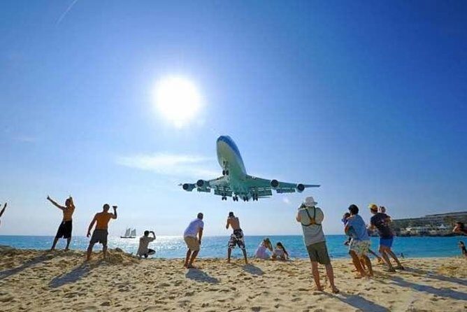 St Maarten Shore Excursion: Maho Beach Round-Trip Transfer - Maho Beach: why the planes feel dangerously close