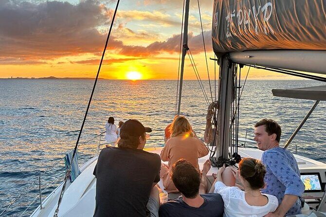 St Martin Gd-Case: Private day in all inclusive catamaran - Price and value: $3,012.40 per group can make sense if you fill the seats