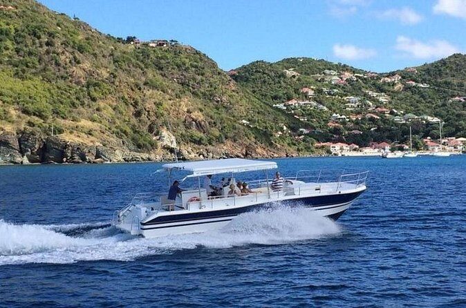 Sunset Champagne Cruise in St. Maarten - The Music, the Breeze, and Where to Stand on Deck