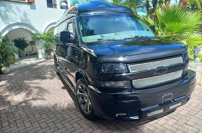 Transfer Services on St Maarten - Small Issues to Know: Hot Vehicles, Messaging Delays, and Airport Confusion