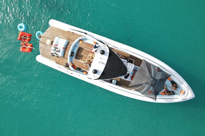 Yacht YES DARLING - Private Boat St Martin, St Barth & Anguilla - A Porsche 917 styled day on a 20 m open yacht