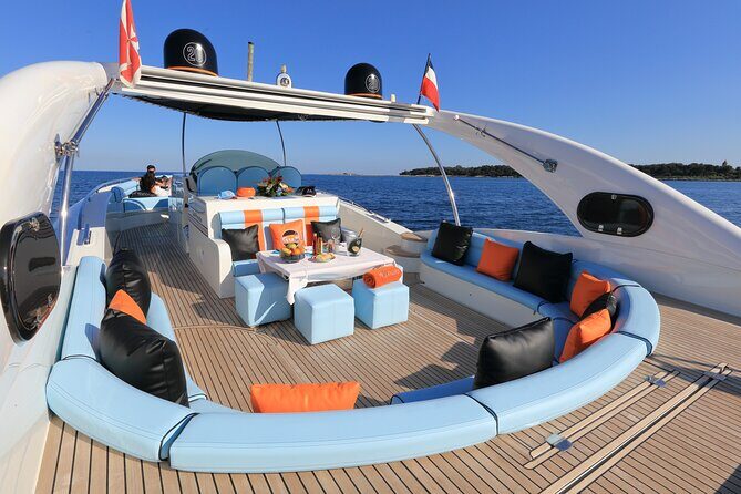 Yacht YES DARLING - Private Boat St Martin, St Barth & Anguilla - Gustavia in Saint Barthélemy: elegance with an anchored rhythm